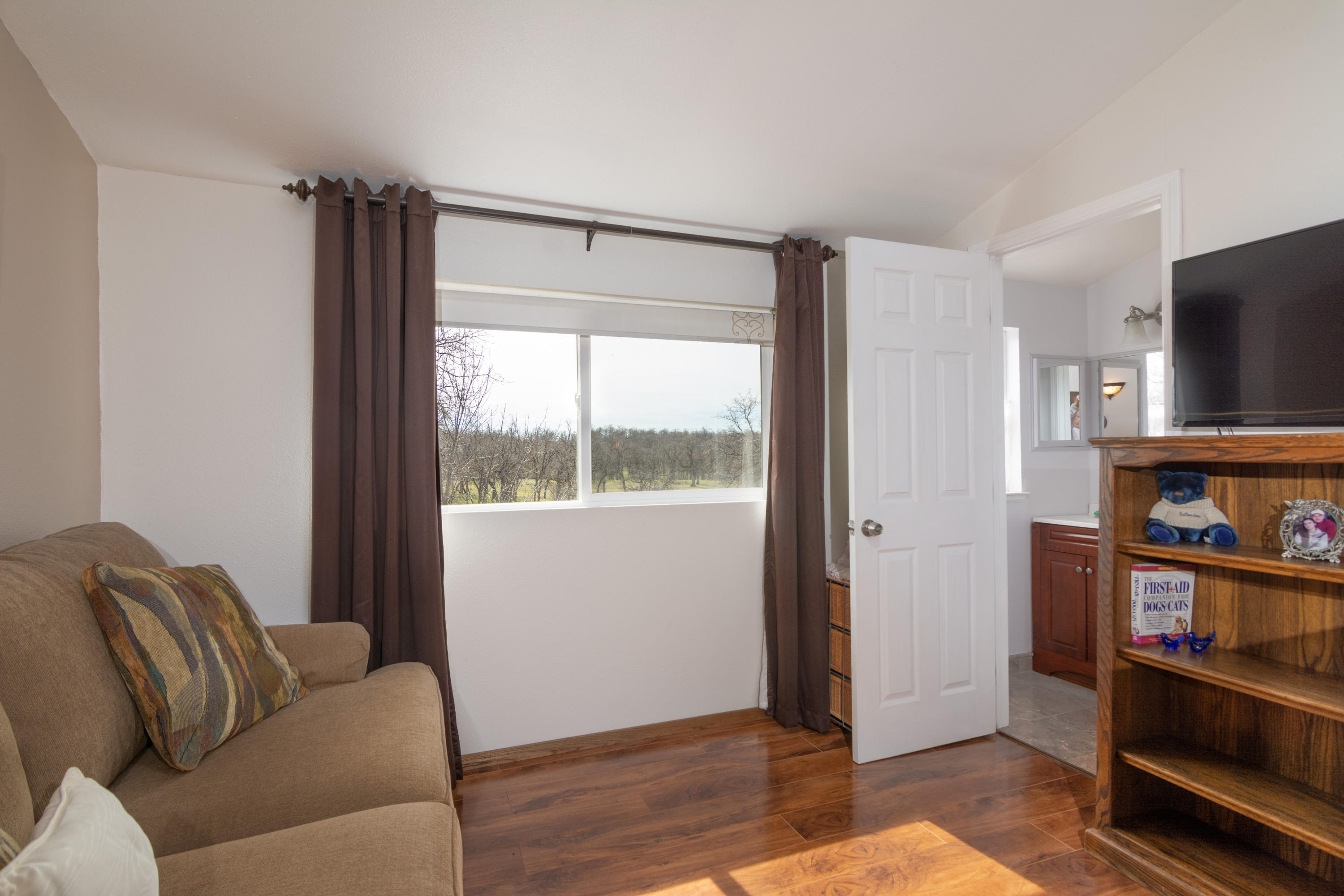 24499 Bascom Road Millville, CA 96062 - Photo 15 of 28 Den & Attached Bath