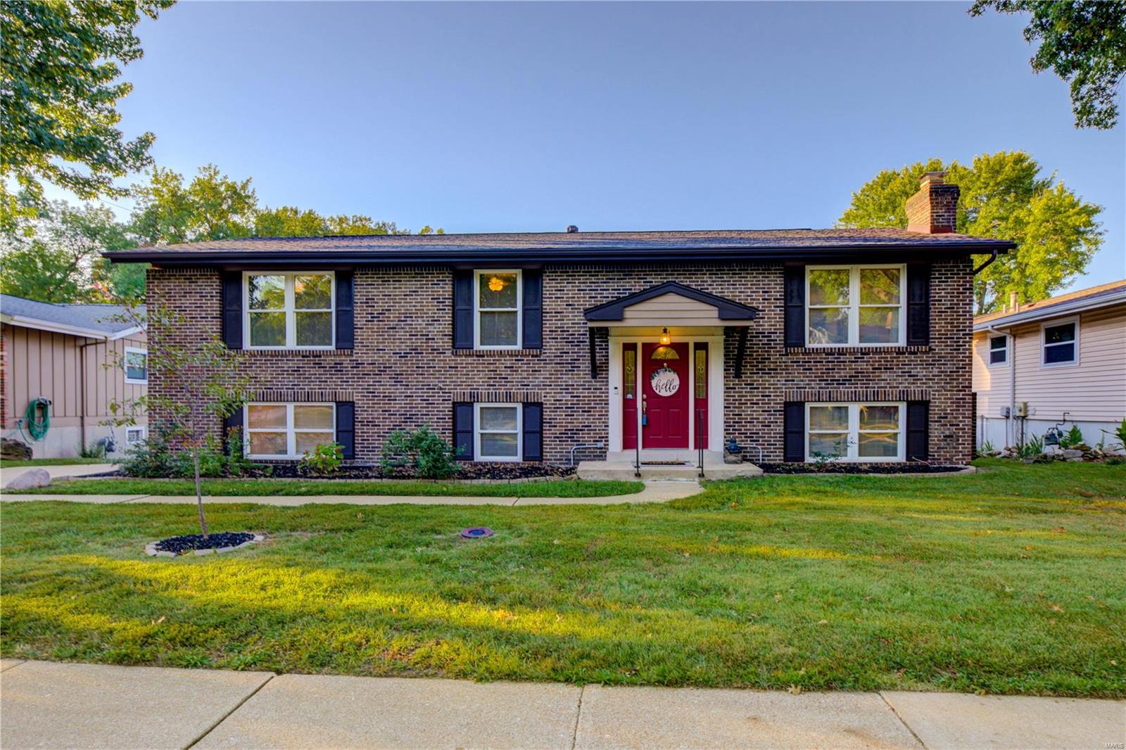 922 Queensbridge Road Manchester, MO 63021 - Photo 1 of 21
