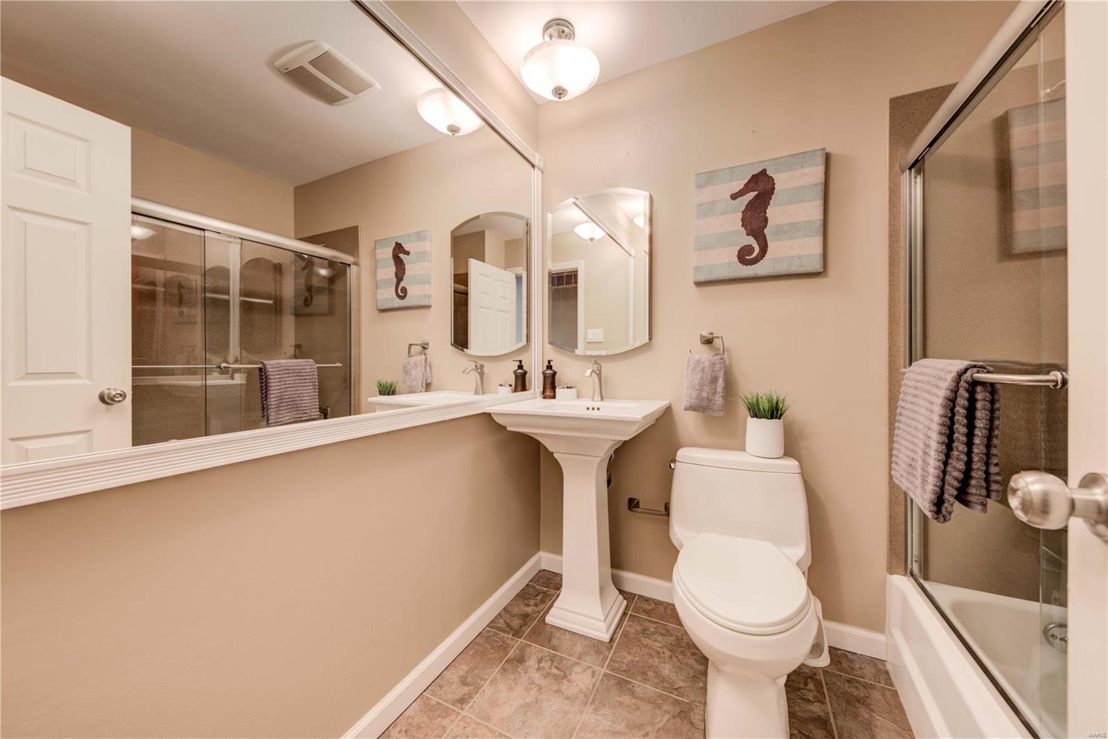 922 Queensbridge Road Manchester, MO 63021 - Photo 6 of 21