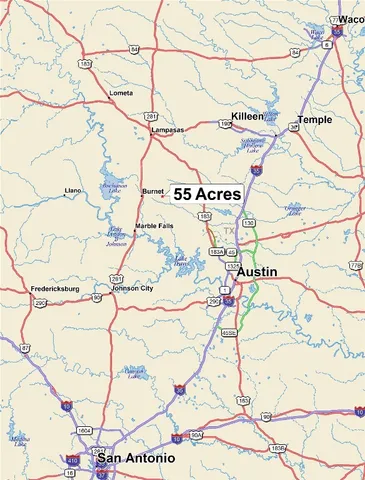 a view of a yard with a lake