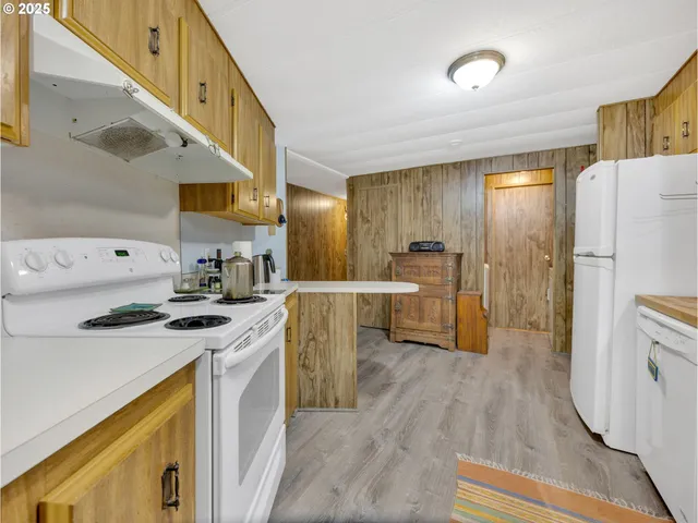 $95,000 | 32700 Southeast Leewood Lane, Unit 108, Boring, OR 97009