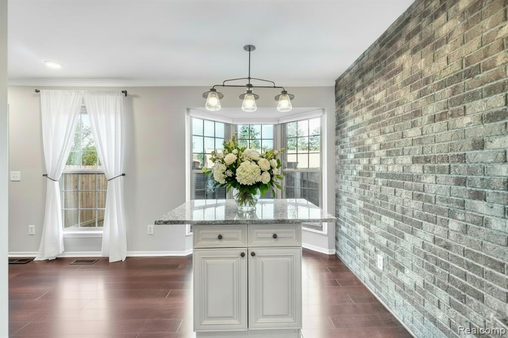 22224 Edgewater Novi, MI 48375 - Photo 9 of 32