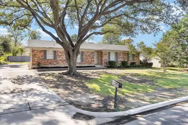 $5,500 | 3170 Golfing Green Drive, Farmers Branch, TX 75234