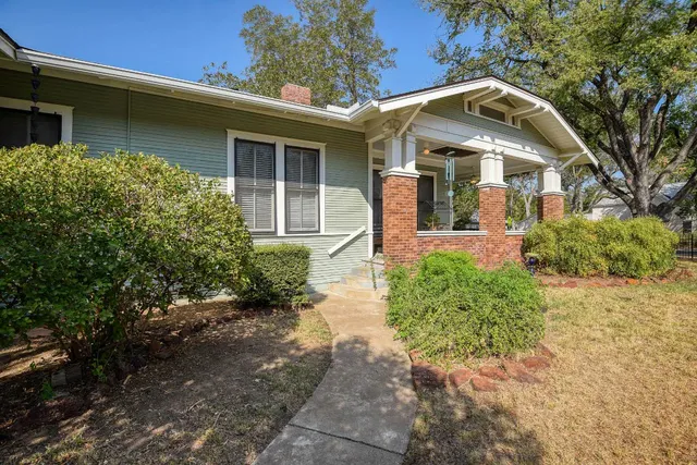 $505,000 | 1102 Pecan Street, Bastrop, TX 78602