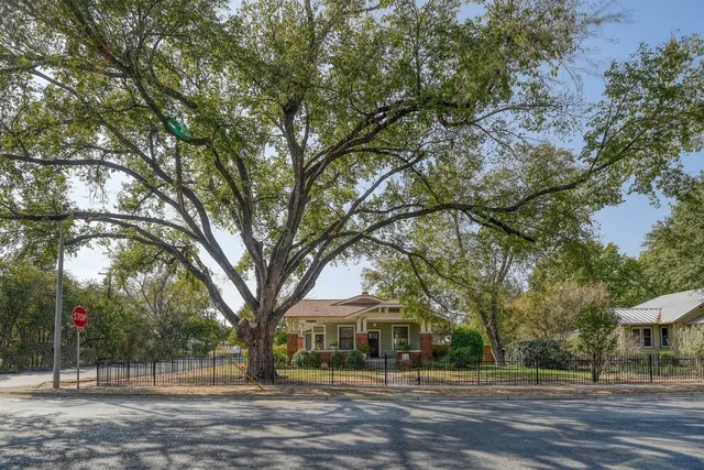 $505,000 | 1102 Pecan Street, Bastrop, TX 78602