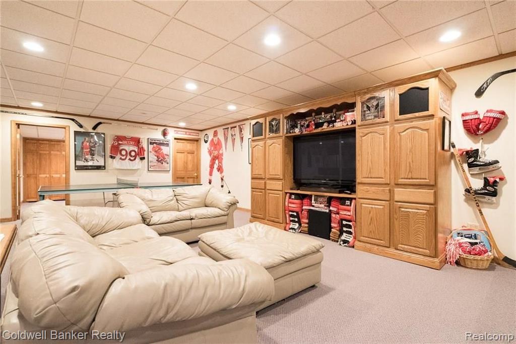 3736 Newcastle Drive Rochester Hills, MI 48306 - Photo 26 of 40