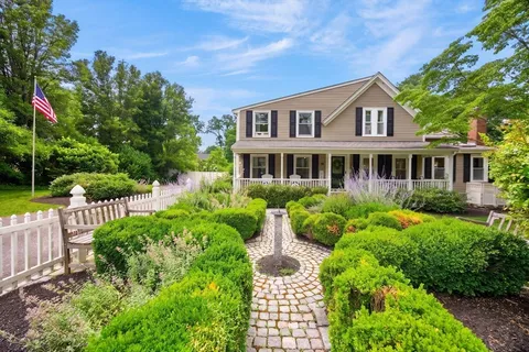 $1,675,000 | 39 Ryder Lane, Marion, MA 02738
