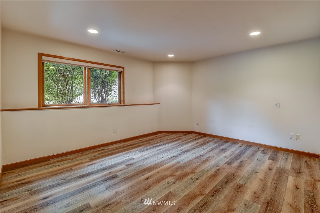 23217 Locust Way Bothell, WA 98021 - Photo 14 of 25