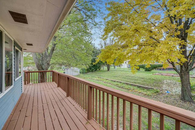 59 Neil Road Sugar Grove, IL 60554 - Photo 21 of 22 a view of balcony with wooden floor