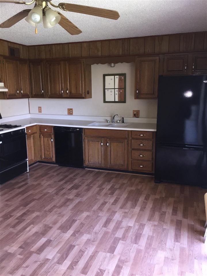 147 East Maple Avenue Perry, OK 73077 - Photo 7 of 16 Gallery Image 7