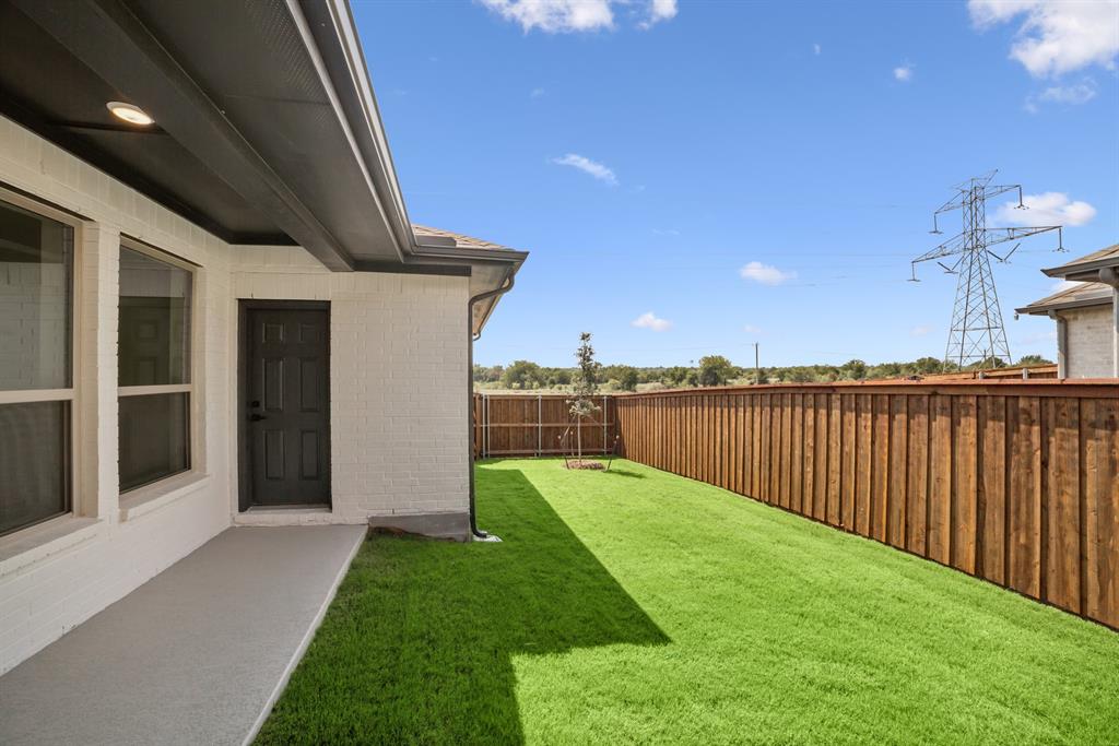 1056 Hackberry Emperor Street Crowley, TX 76036 - Photo 3 of 35
