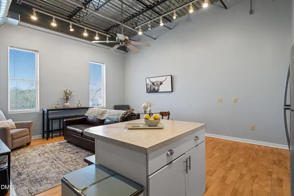 $285,000 | 700 Market Street, Unit 215, Chapel Hill, NC 27516