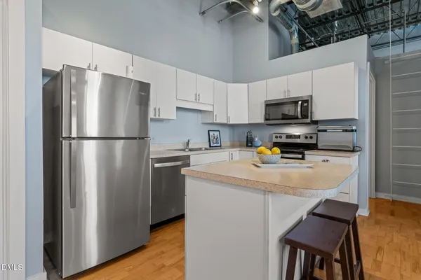 $285,000 | 700 Market Street, Unit 215, Chapel Hill, NC 27516