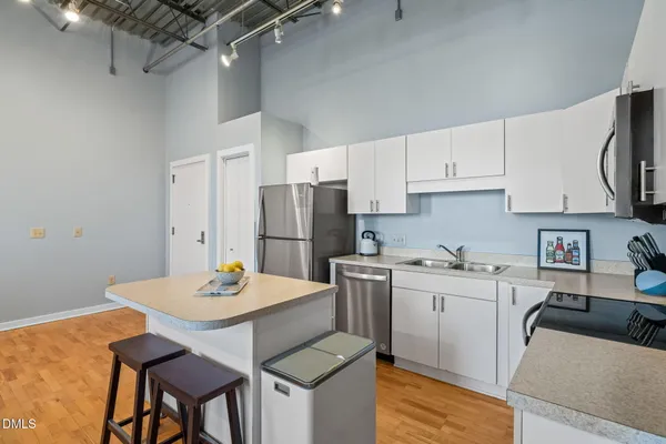 $285,000 | 700 Market Street, Unit 215, Chapel Hill, NC 27516
