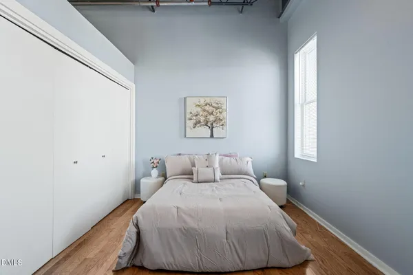 $285,000 | 700 Market Street, Unit 215, Chapel Hill, NC 27516