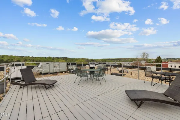 $285,000 | 700 Market Street, Unit 215, Chapel Hill, NC 27516