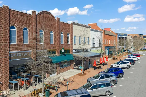 $285,000 | 700 Market Street, Unit 215, Chapel Hill, NC 27516