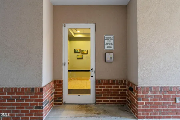 $285,000 | 700 Market Street, Unit 215, Chapel Hill, NC 27516