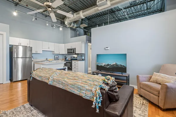 $285,000 | 700 Market Street, Unit 215, Chapel Hill, NC 27516