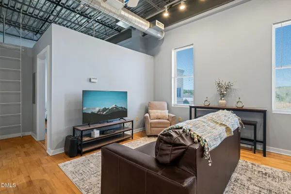 $285,000 | 700 Market Street, Unit 215, Chapel Hill, NC 27516