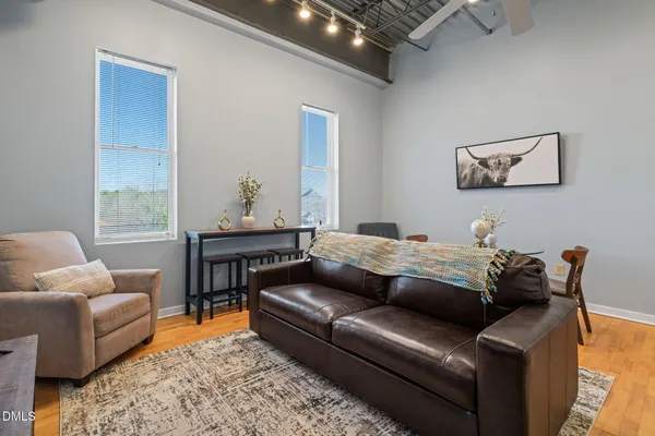 $285,000 | 700 Market Street, Unit 215, Chapel Hill, NC 27516