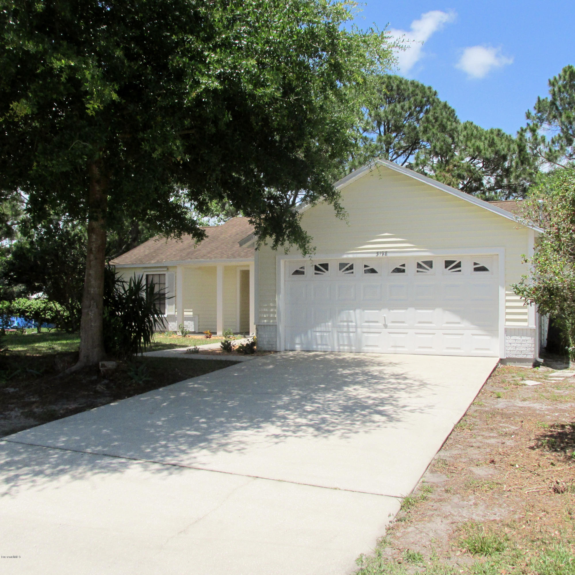 5198 Bridge Road Cocoa, FL 32927 - Photo 1 of 19 IMG_1747