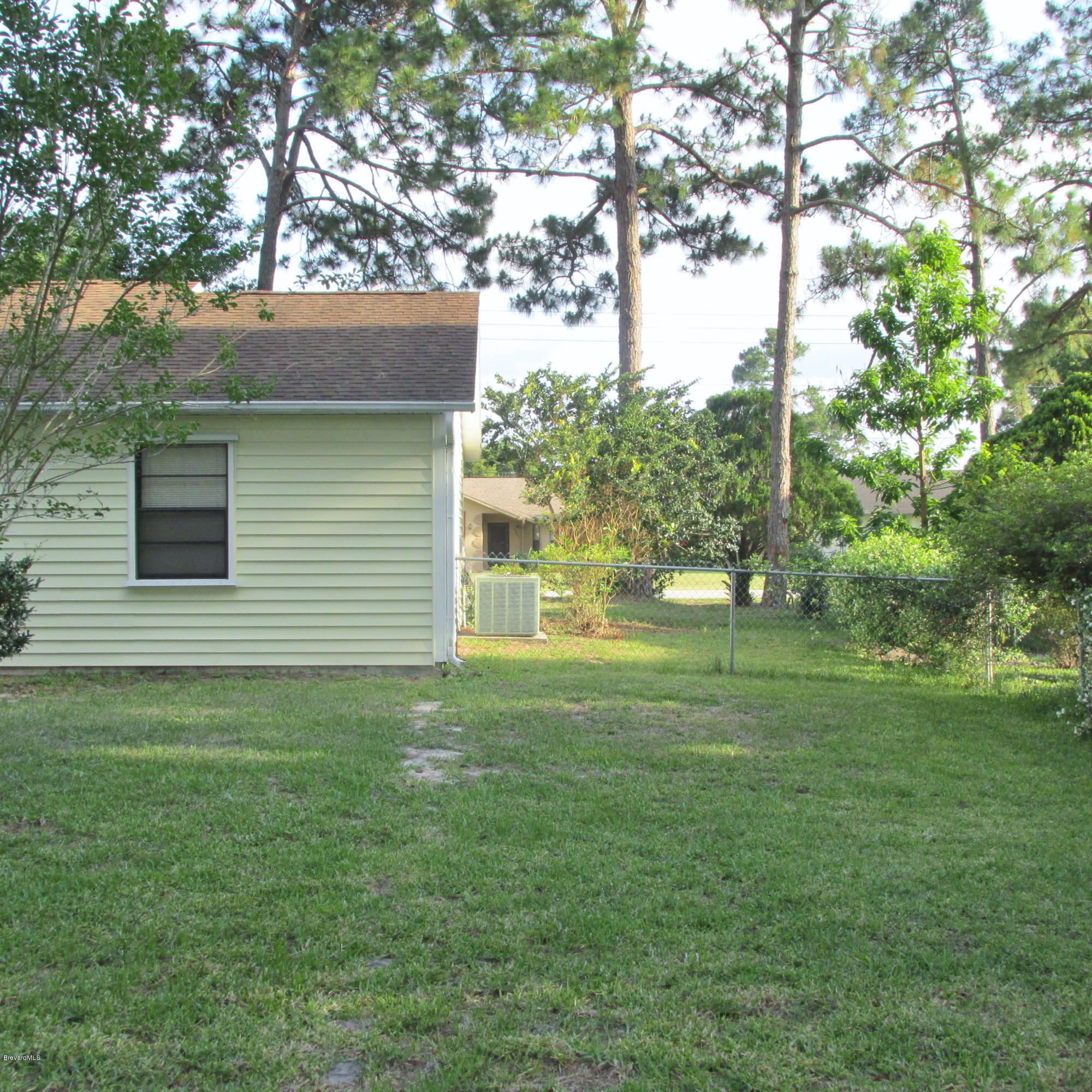 5198 Bridge Road Cocoa, FL 32927 - Photo 3 of 19 IMG_1732