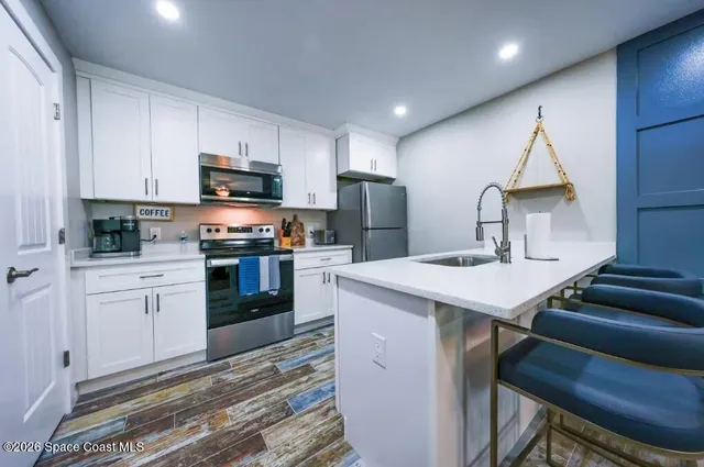 $3,200 | 208 Seminole Avenue West, Unit 4, Melbourne, FL 32901