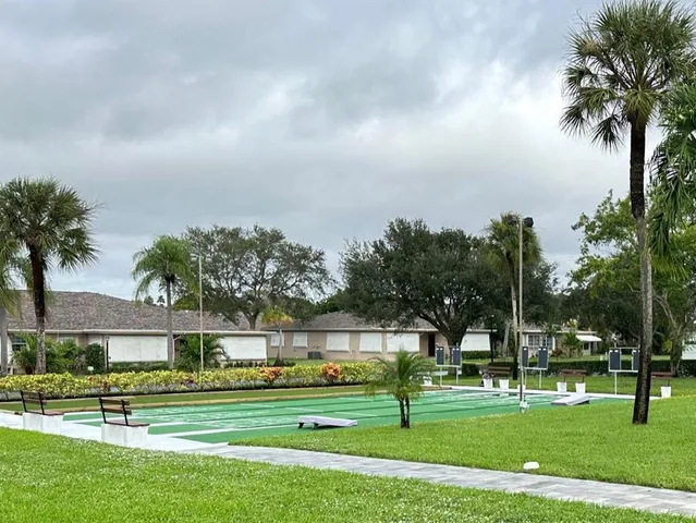 $2,000 | 1152 Circle Drive, Unit D, Delray Beach, FL 33445