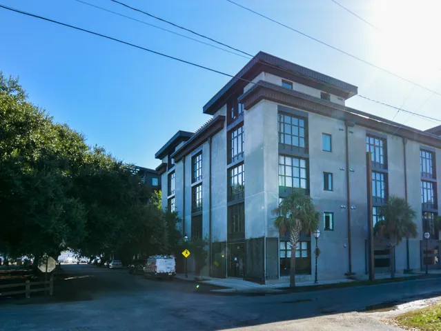 $2,480 | 1 Cool Blow Street, Unit 326, Charleston, SC 29403