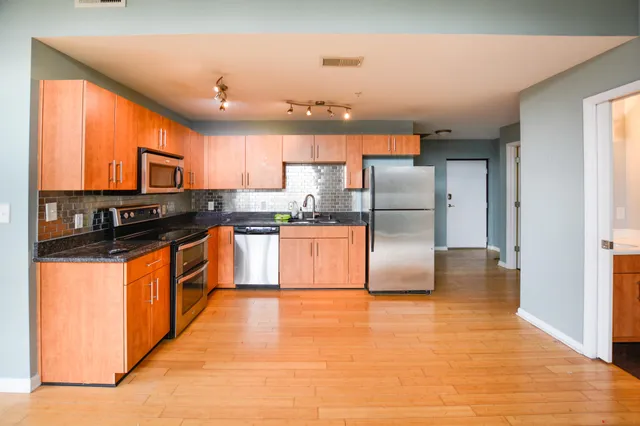 $2,480 | 1 Cool Blow Street, Unit 326, Charleston, SC 29403