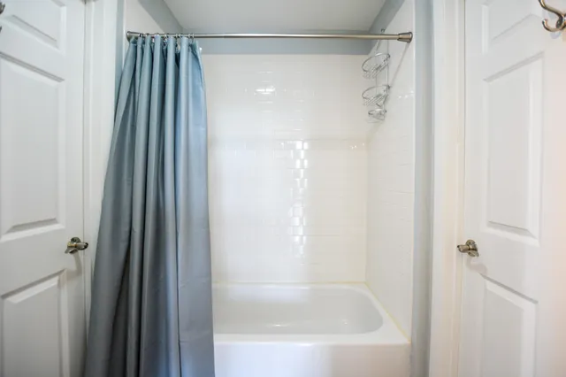 $2,480 | 1 Cool Blow Street, Unit 326, Charleston, SC 29403