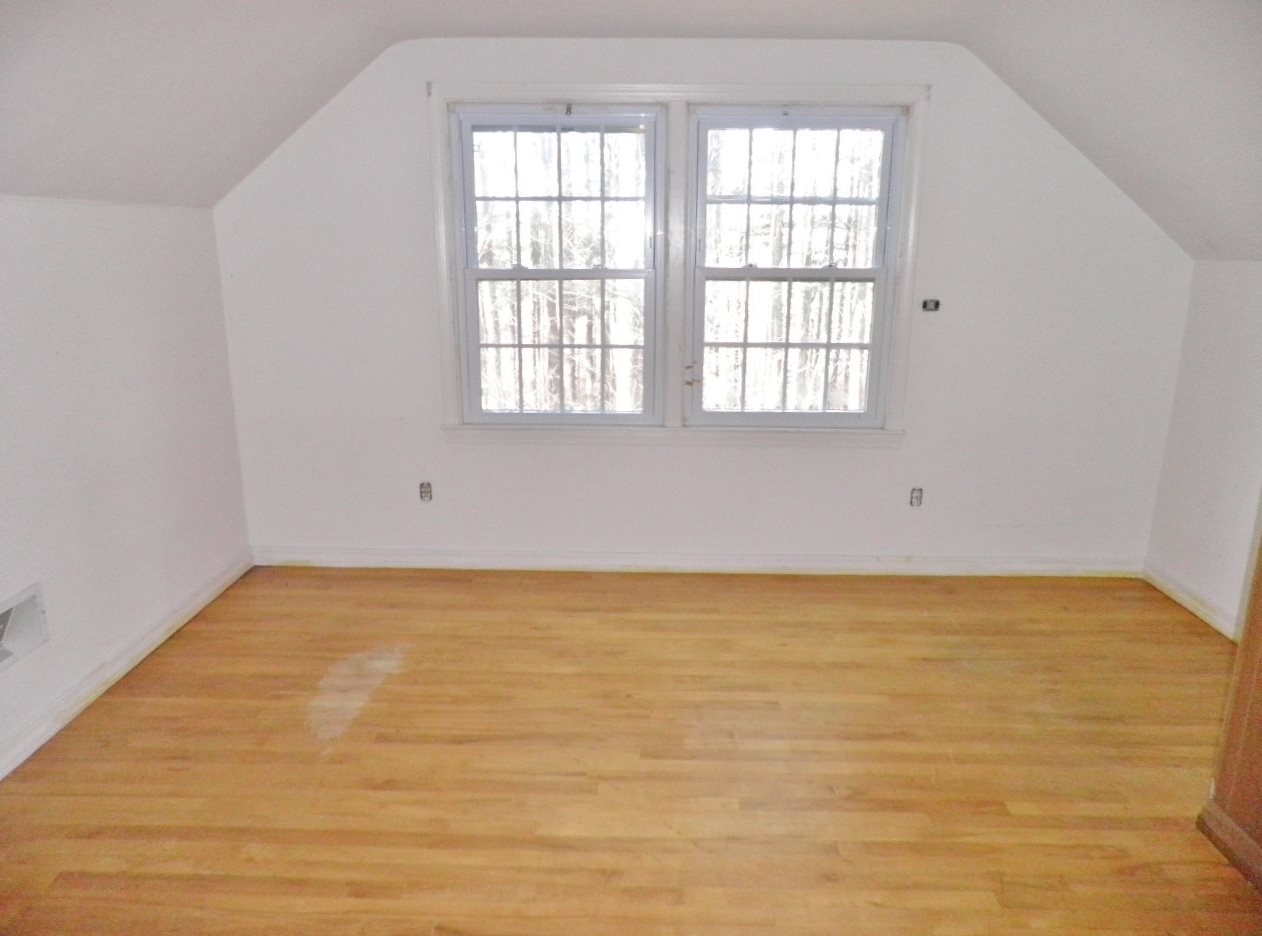 14 Massasoit Road Nashua, NH 03063 - Photo 11 of 12