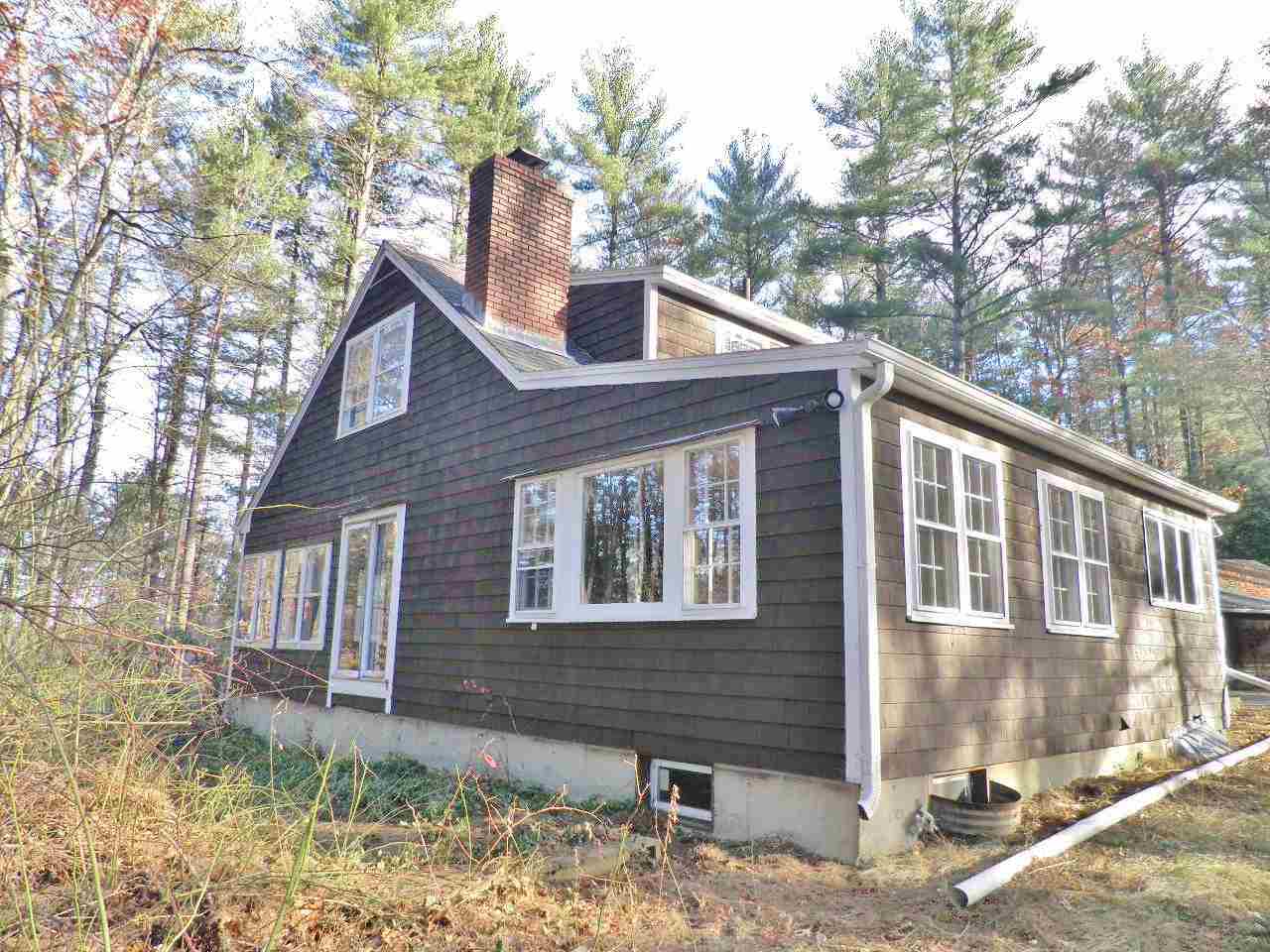 14 Massasoit Road Nashua, NH 03063 - Photo 3 of 12