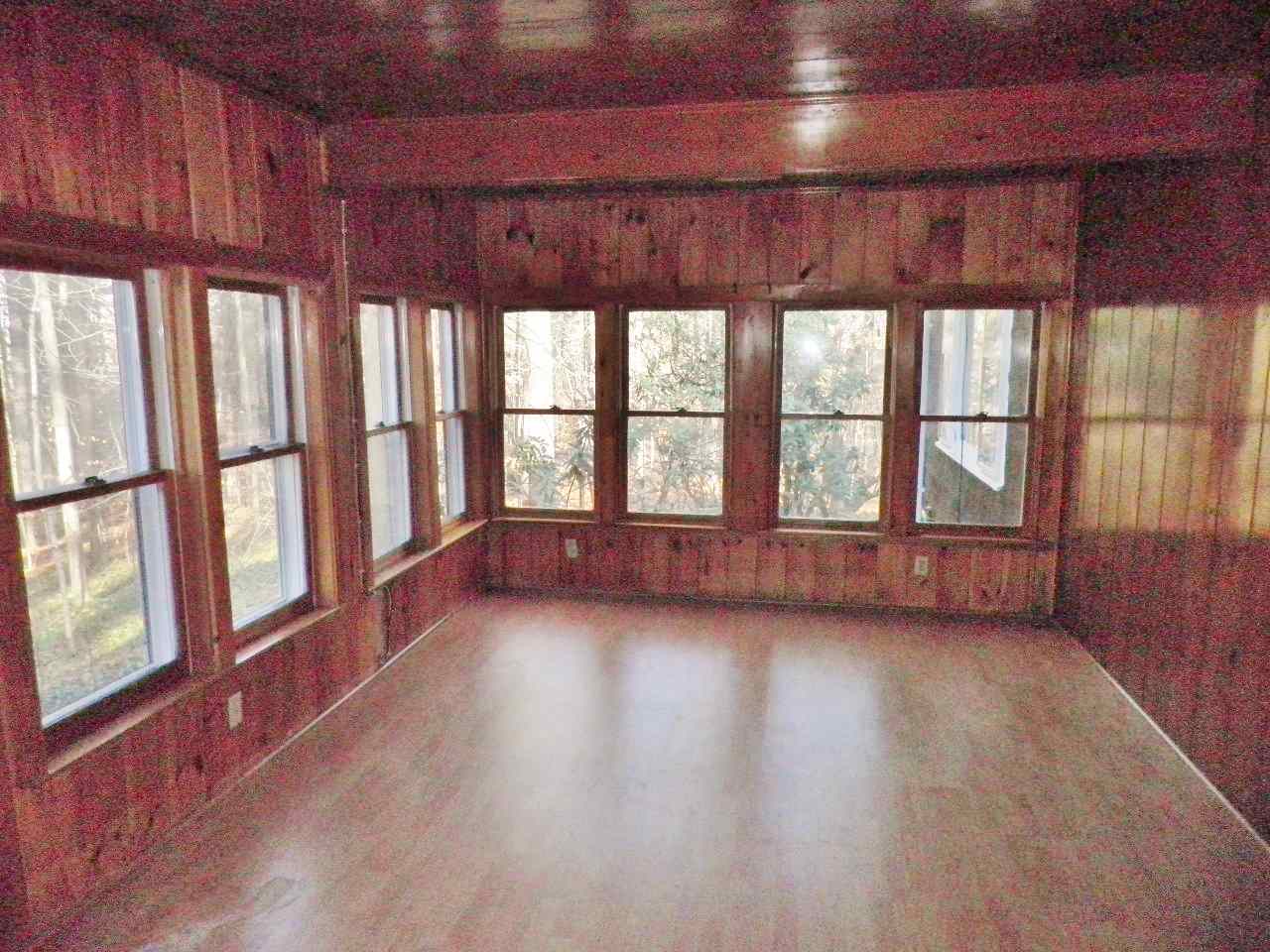 14 Massasoit Road Nashua, NH 03063 - Photo 6 of 12