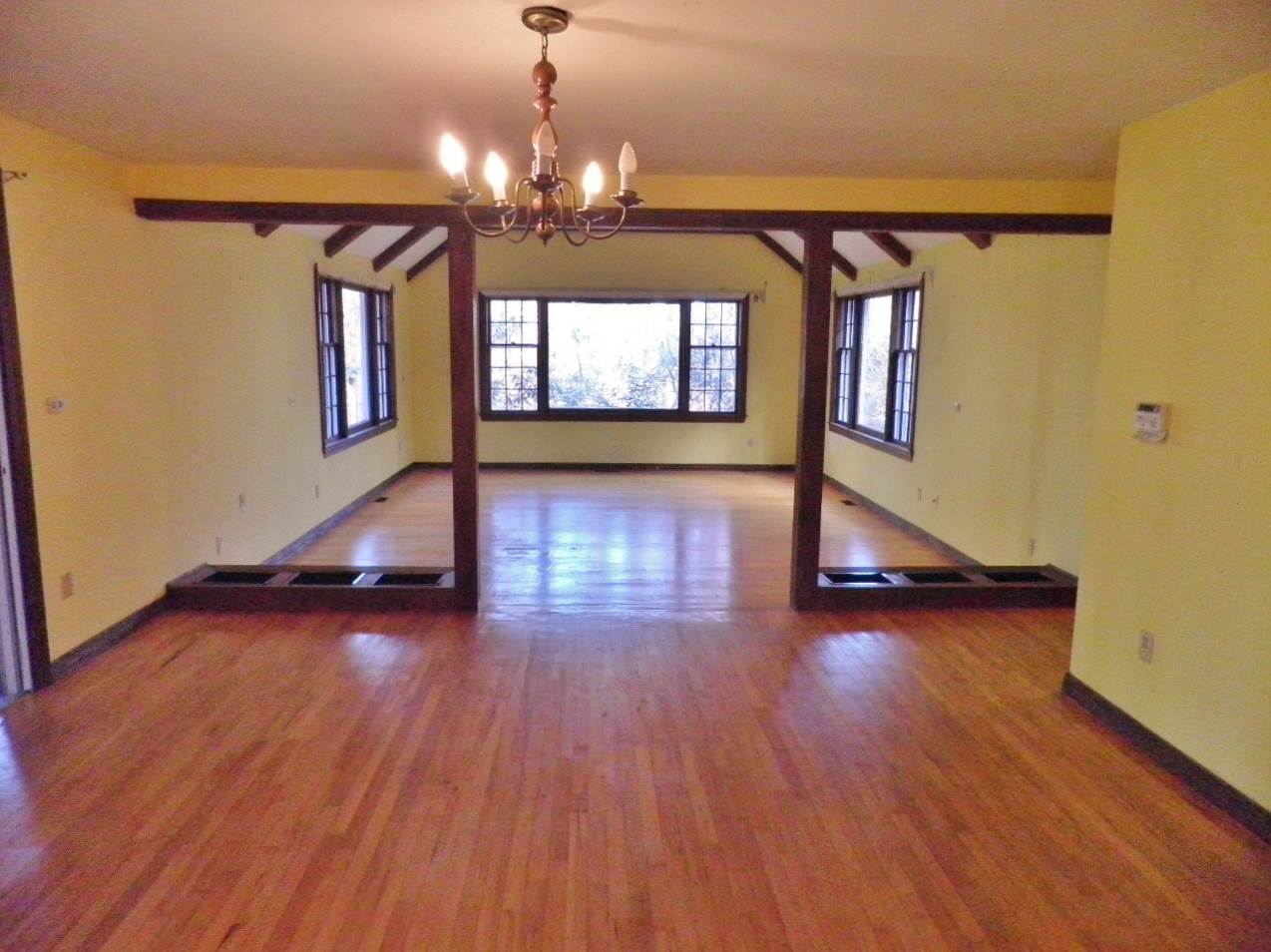 14 Massasoit Road Nashua, NH 03063 - Photo 7 of 12