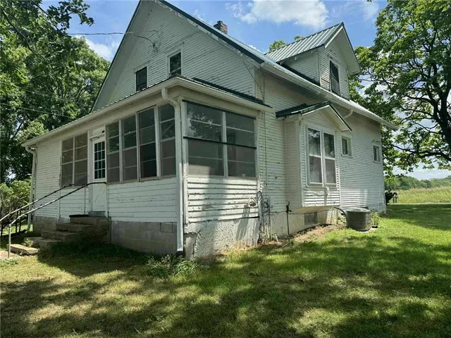 $1,490,000 | 23145 County Road 151, Norborne, MO 64668