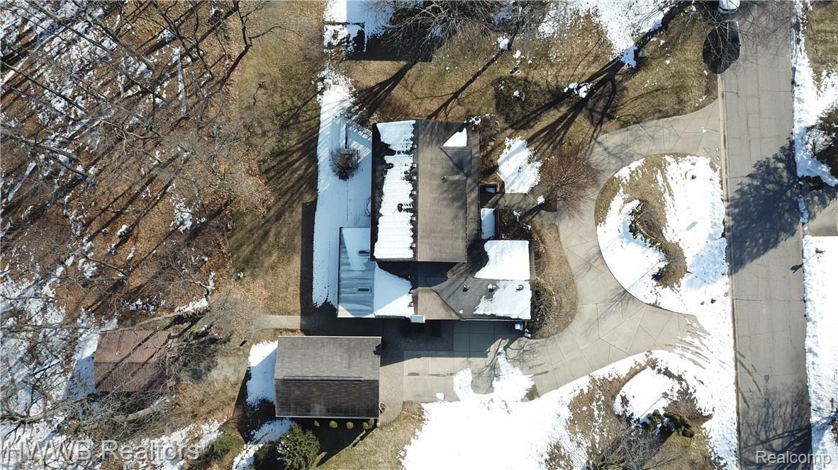 392 Ridgewood Road Rochester, MI 48306 - Photo 37 of 41 37 - Overhead of Property.JPG