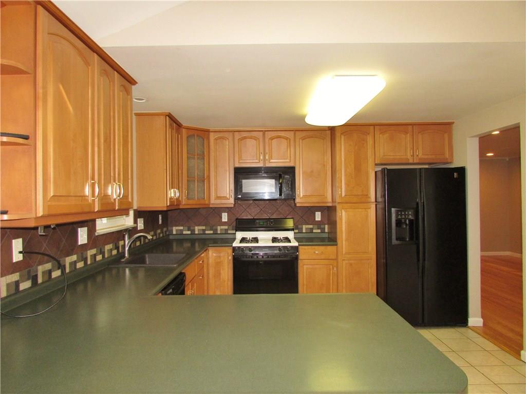 5207 Ranchview Drive Pittsburgh, PA 15236 - Photo 11 of 23 Gallery Image 11