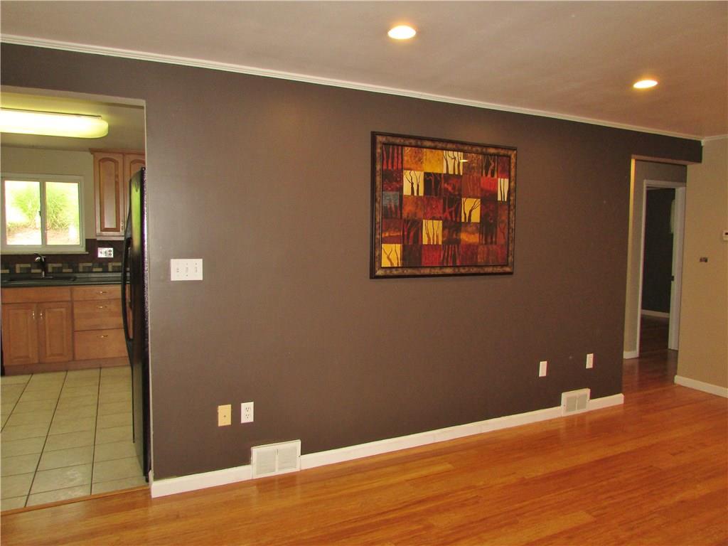 5207 Ranchview Drive Pittsburgh, PA 15236 - Photo 4 of 23 Gallery Image 4