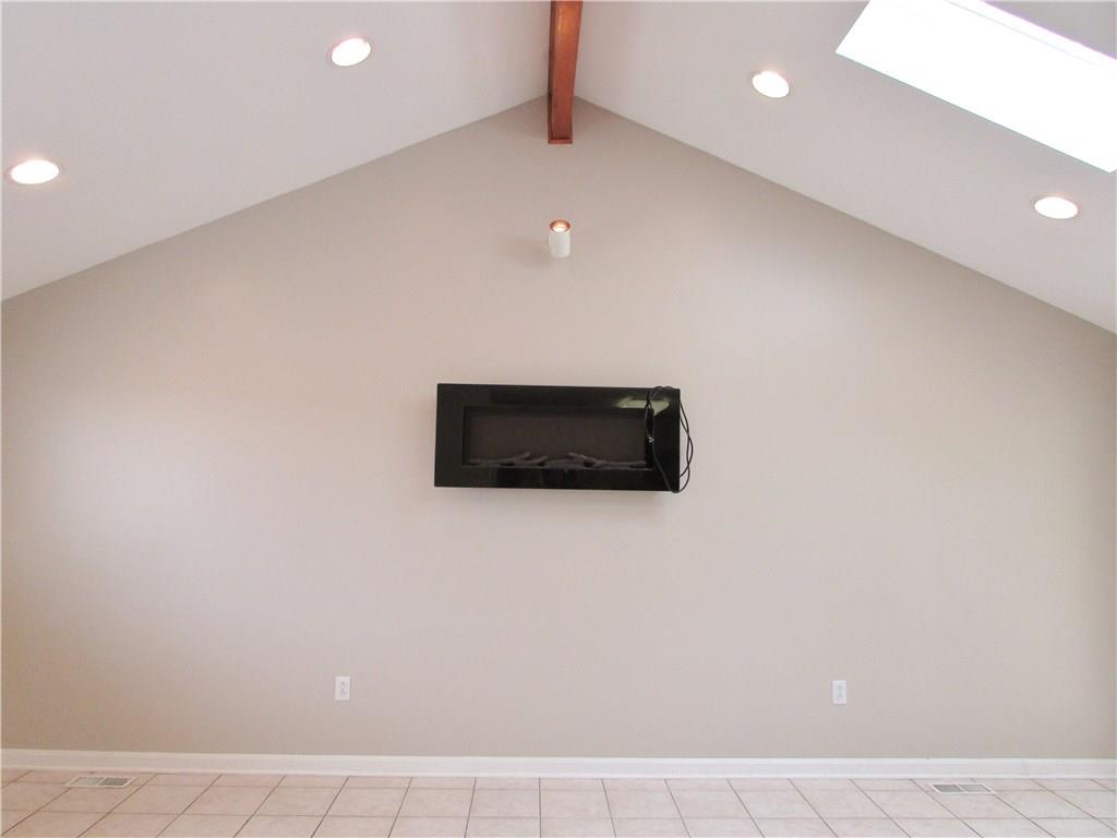 5207 Ranchview Drive Pittsburgh, PA 15236 - Photo 6 of 23 Gallery Image 6