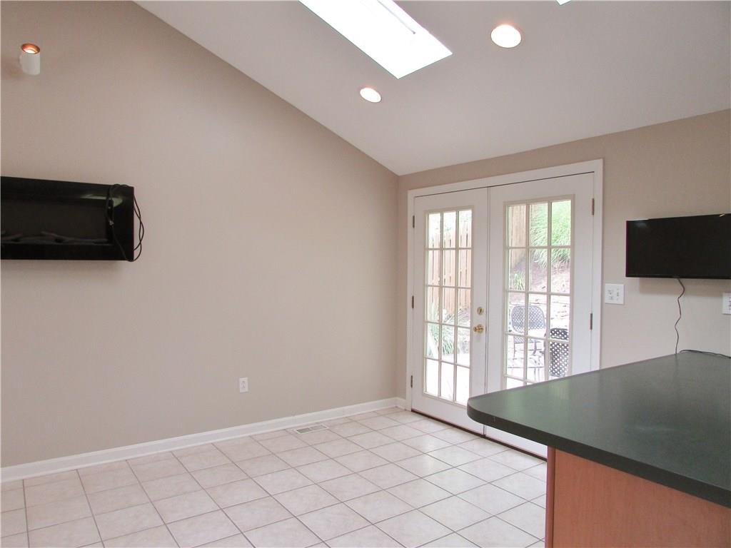 5207 Ranchview Drive Pittsburgh, PA 15236 - Photo 7 of 23 Gallery Image 7
