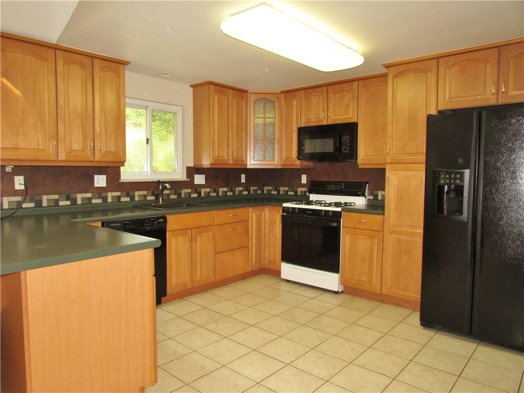 5207 Ranchview Drive Pittsburgh, PA 15236 - Photo 10 of 23 Gallery Image 10