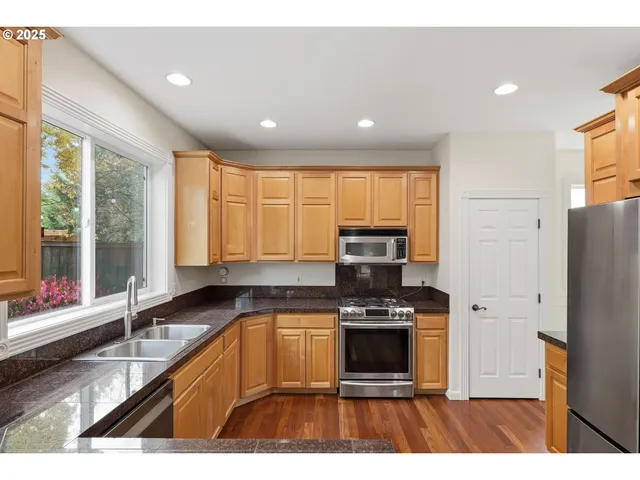 $640,000 | 7222 North Olin Avenue, Portland, OR 97203