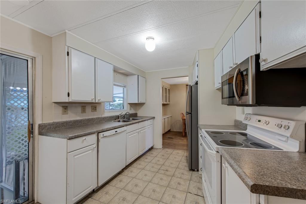 9319 Baron Road Bonita Springs, FL 34135 - Photo 4 of 24 Gallery Image 4