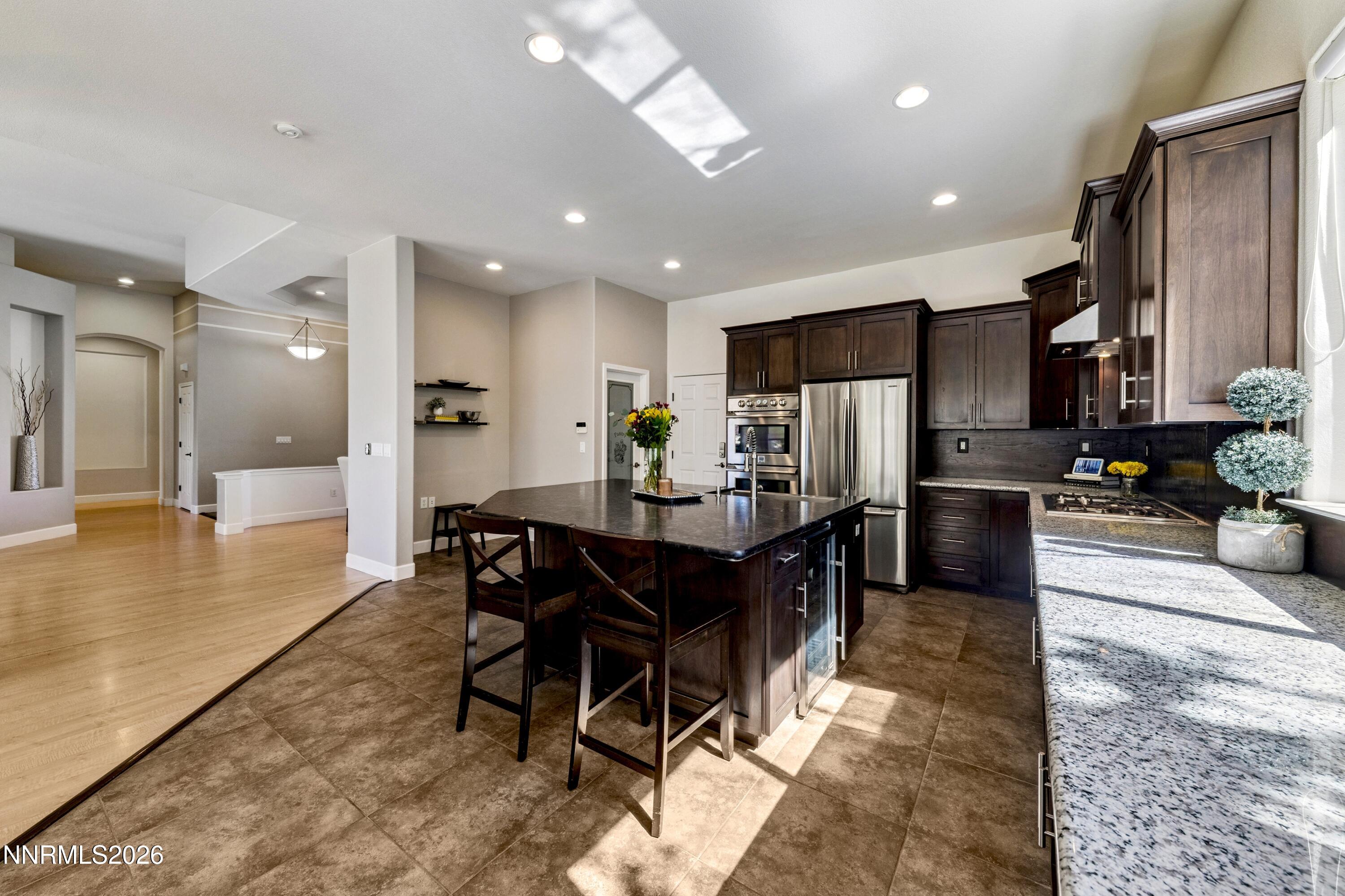 617 Rabbit Ridge Court Reno, NV 89511 - Photo 12 of 38 a35