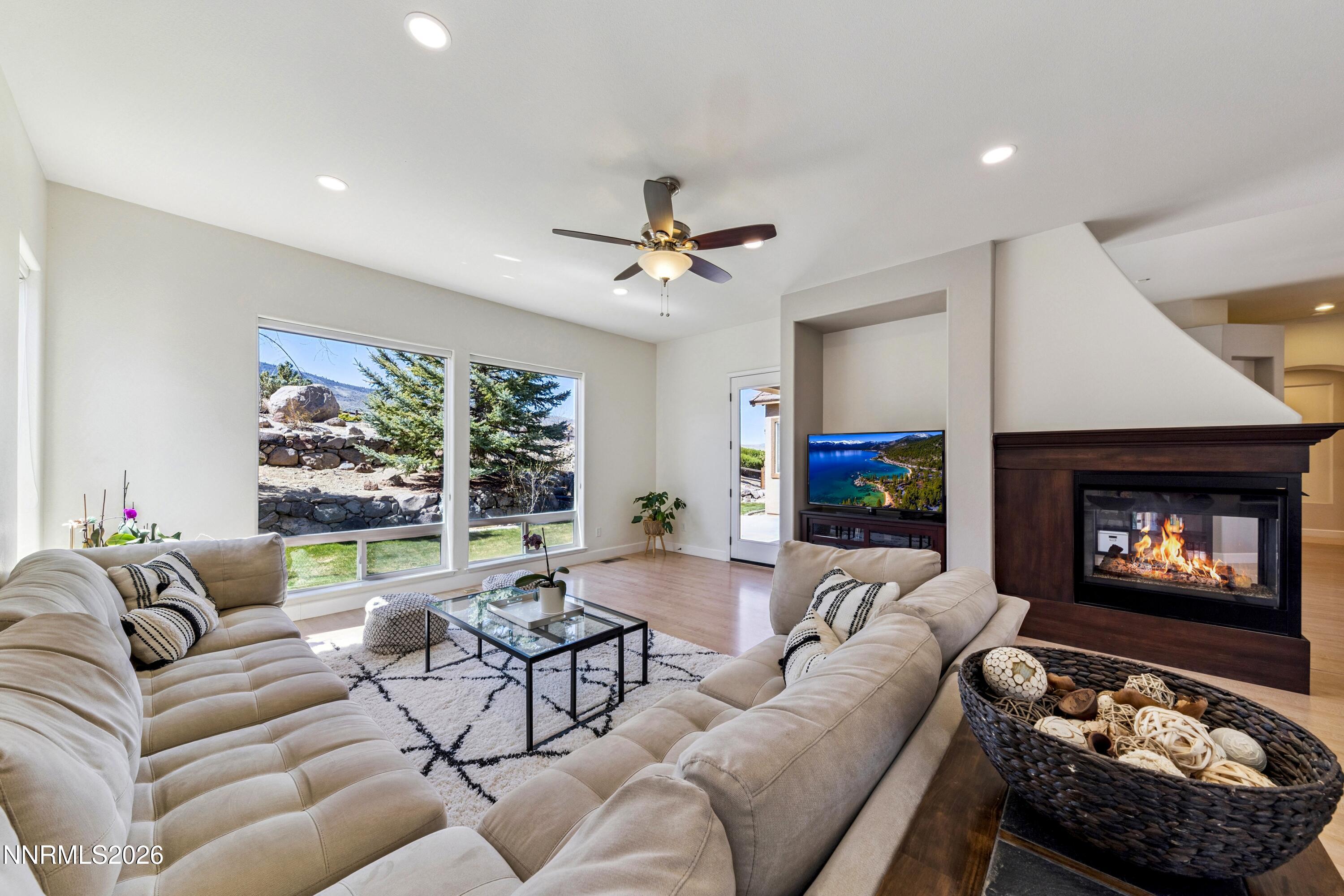 617 Rabbit Ridge Court Reno, NV 89511 - Photo 14 of 38 a32