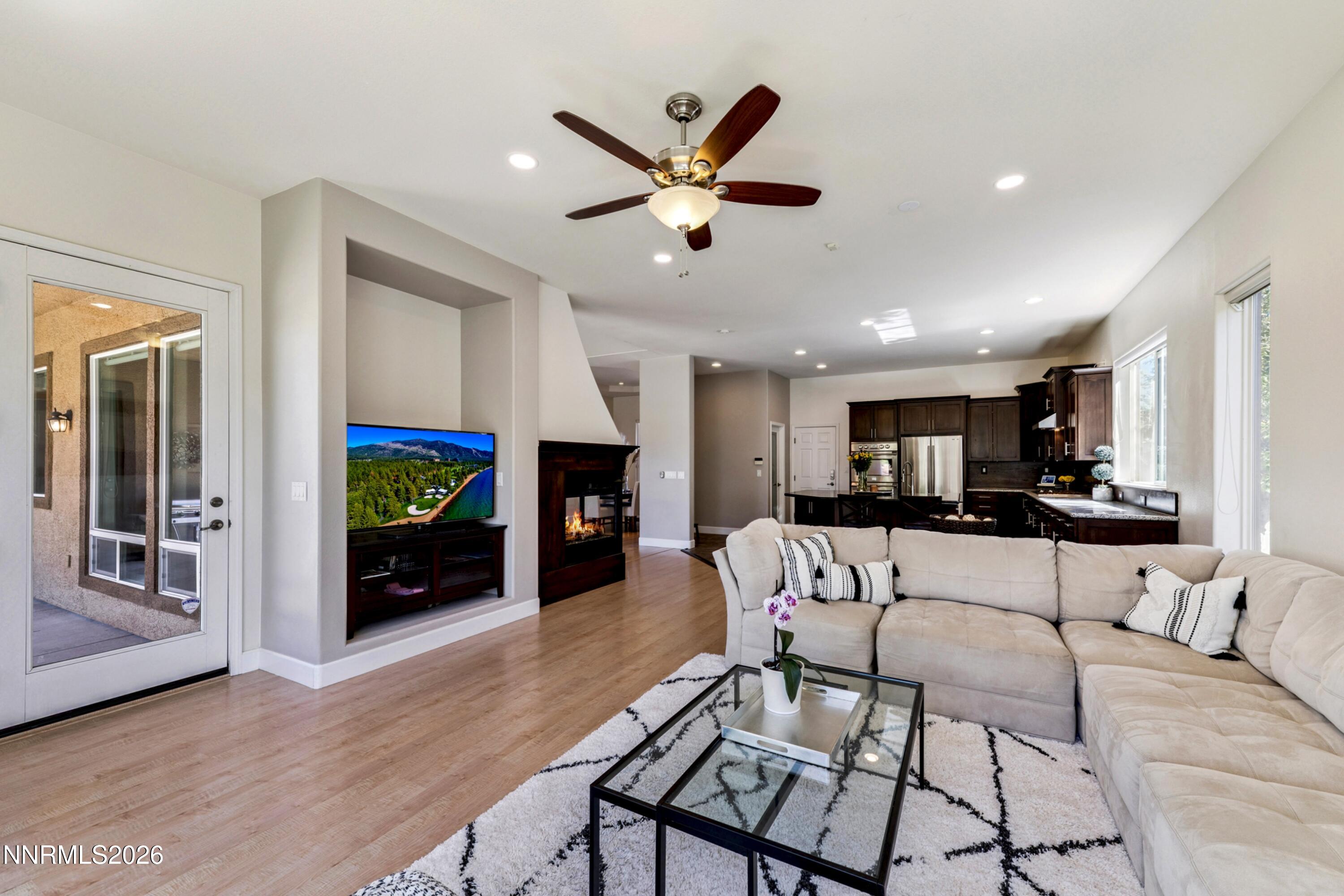 617 Rabbit Ridge Court Reno, NV 89511 - Photo 16 of 38 a33