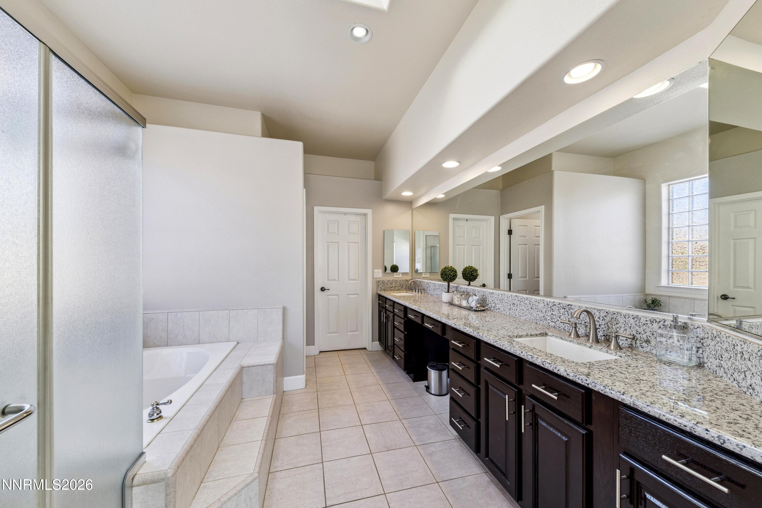 617 Rabbit Ridge Court Reno, NV 89511 - Photo 22 of 38 a46