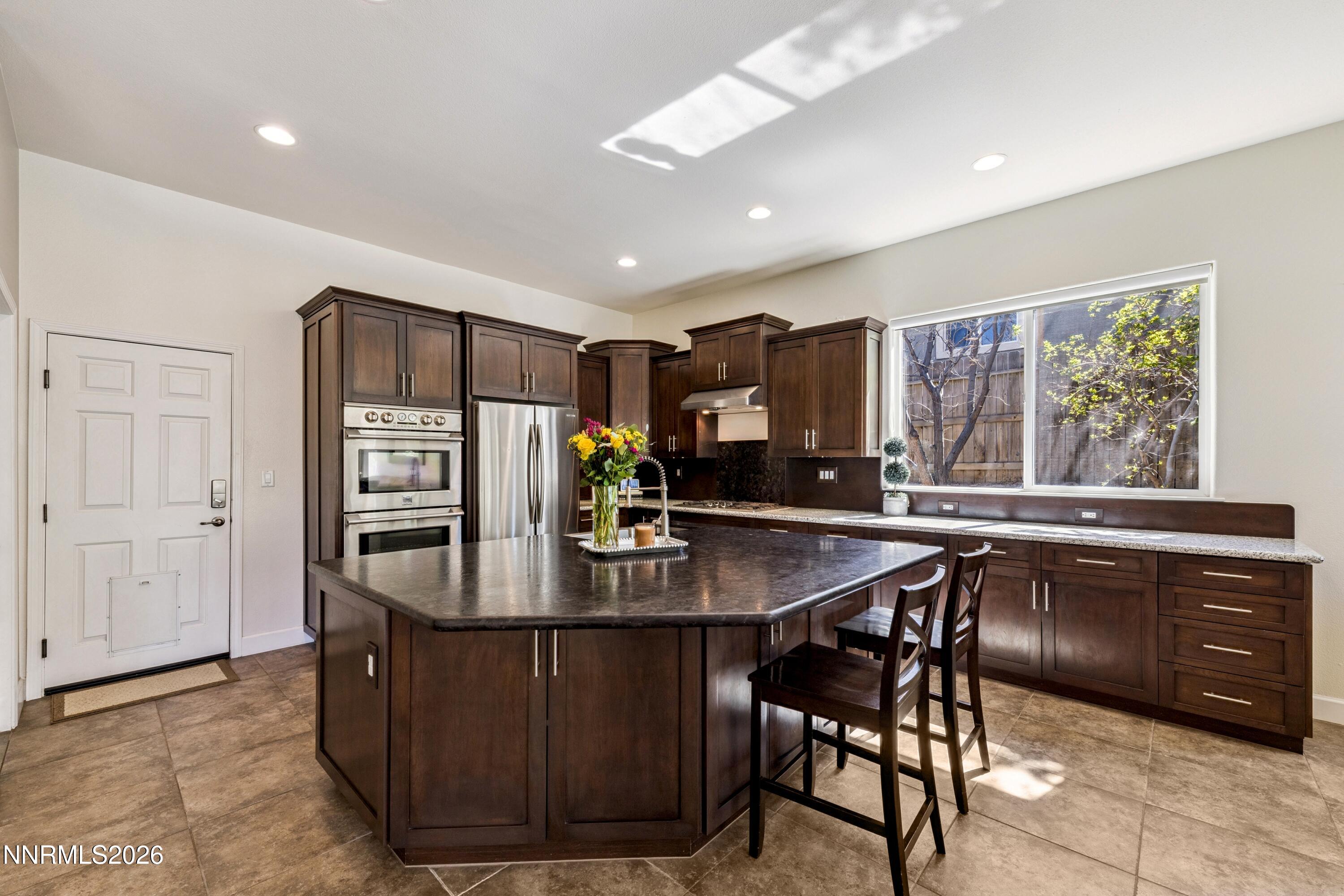 617 Rabbit Ridge Court Reno, NV 89511 - Photo 9 of 38 a36